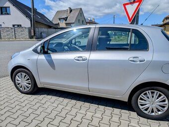 TOYOTA YARIS 1.3VVT-i 64kW EXECUTIVE AUTOMAT - 5