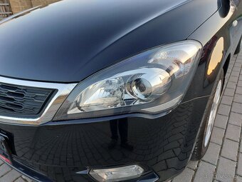 Kia Ceed Kombi 1.4 16V 77kW registrace 12/2011 Nová STK - 5
