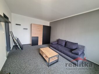 Pronájem hezkého bytu 1+1 s lodžií na Holasické ul. v Opavě - 5