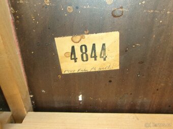 starý peřinák a stůl - 5