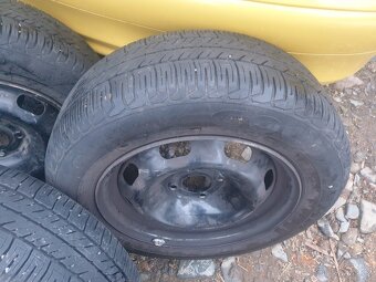 Goodyear 185/65/15 - 5