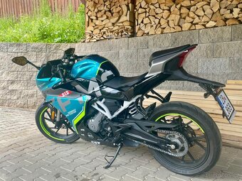 CFMOTO 300SR - 5