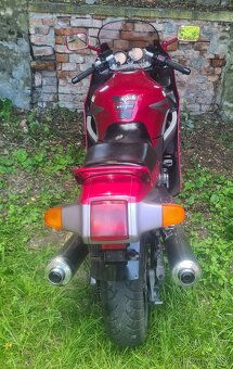 KAWASAKI ZZR 1100 - 5