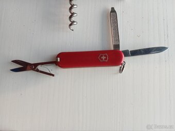 sbírka švýcarských skládacích nožů Victorinox - 5
