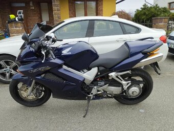 Honda VFR 800 VTEC - 5