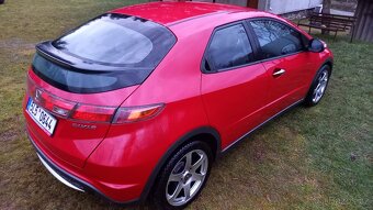 Honda Civic 8G (UFO) - 5