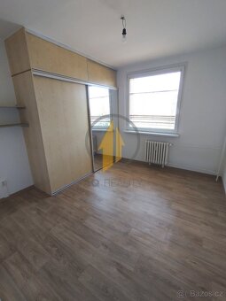 Pronájem velkého bytu 3+1 s balkónem v obci Turnov. - 5
