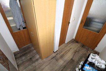 Pronájem světlého a plně vybaveného bytu 1+kk s možností ven - 5