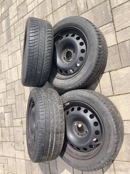 Letní sada Michelin 205/55/16, plechové disky 4x108 - 5