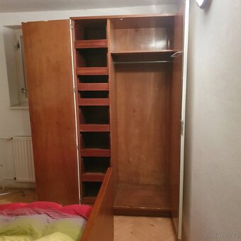 Postel, noční stolky a šatní skříně- ložnicová sestava - 5