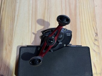 Baitcast Shimano Caius 151HG - 5