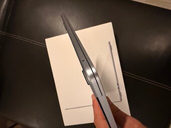 Macbook Air M4 15,3" 16/256GB, sky blue, CZ, záruka 3/27 - 5