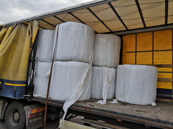 Prodám balíky sena a senáže, kamionem rozvezem po ČR. v ceně - 5