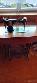 Starozitny šicí stroj Lada - 5