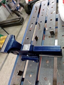 Svěrák Heuer front - 5