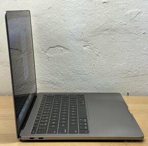 MacBook Pro 13” 2017 CTO /8GB RAM/i5/256GB SSD/ Záruka - 5