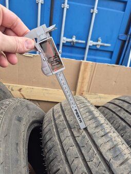 Nexen Roadian CT8 195/70 R15 C 104/102 T Letní - 5
