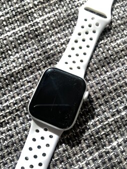 Prodám Apple Watch 6 - 5