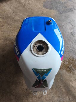 Suzuki GSX-R 750 - 5
