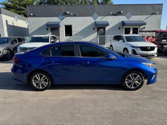 2022 Kia Forte Fe 2.0L FWD - 5