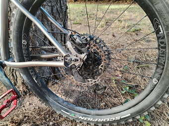 Titanové horské kolo Why Cycles S7 v.2, velikost M (17-18) - 5