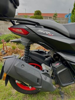 Aprilia SR GT 125 Sport - 5