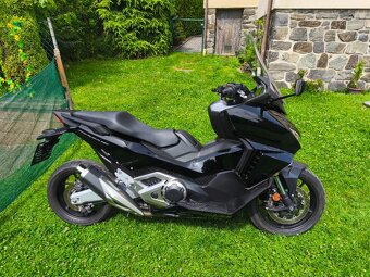 Honda Forza 750 ABS,TC (2022) TOP stav, jako nová, 16 tis.km - 5