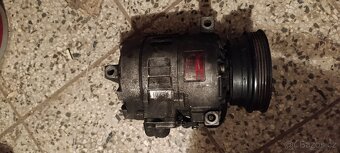 Prodám díly na BMW e 38 725tds - 5