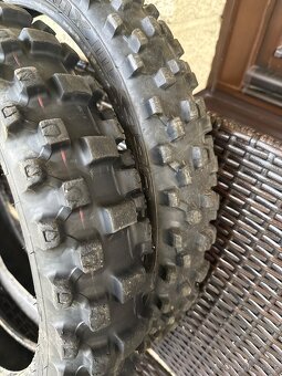 MX pneu R19 a R16 - 5