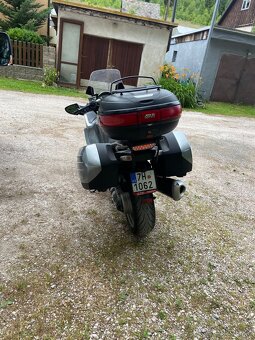 Kawasaki GTR 1400 - 5