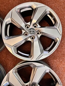 5x114,3 R18 Originál Toyota RAV4 5.Gen - TOP STAV - 5