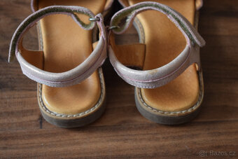 Třpytivě růžové sandále Froddo vel. 31 - 5