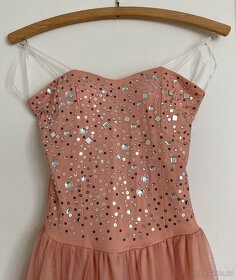 Krásné tylové růžové šaty - 5