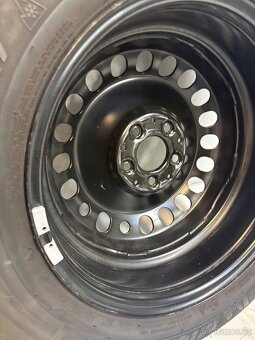 Mercedes benz GLA 215/60/17 Michelin Alpin A1564000000 - 5