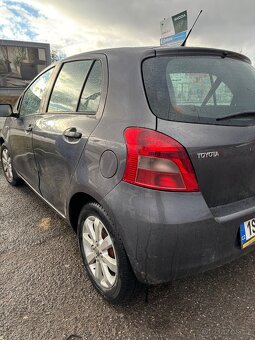 Toyota Yaris 1.3 Benzin - 5