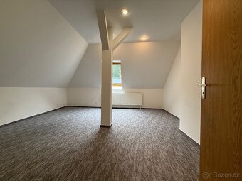 Nabízíme k pronájmu pěkný byt 3+1, ve vile, o ploše 67 m2. - 5