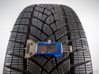 Jeep Grand Cherokee - 18" alu kola - Zimní pneu - 5