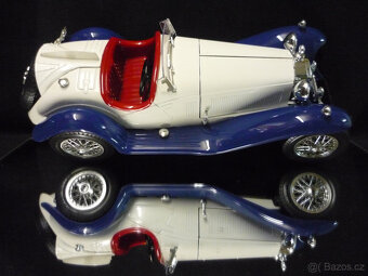 Alfa Romeo 2300 Spider bílomodrá Bburago 1/18 - 5