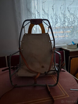 Prodám retro krosnu,nosítko pro dítě,turistické boty - 5
