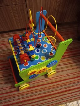 Dřevěné chodítko a edukační kostka pro děti - 5