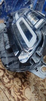 Leve prave svetlo full led range rover velar l560 - 5