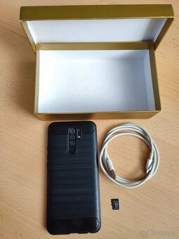 Xiaomi Redmi 9 + obal + napájecí kabel + SD karta - 5