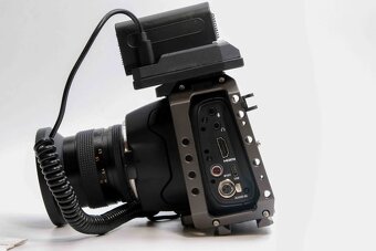 Prodám Blackmagic Pocket Cinema Camera 6K s celým rigem - 5