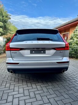Volvo V60 II B4 145kw MHEV 2022 Momentum Pro - 5