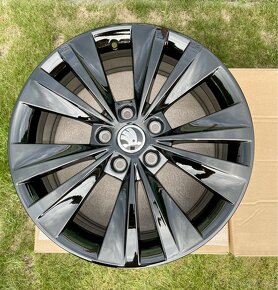 NOVÁ originál kola TWISTER 17” Superb, Octavia, 5x112 - 5