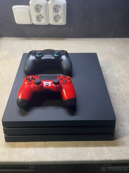 Prodám nebo vyměním PS4 pro+ 6 her - 5