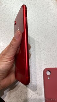 Prodám červený iPhone XR 128GB - 5
