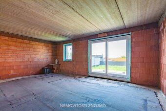 Prodej novostavby domu 4+kk, hrubá stavba, s terasou a zahra - 5