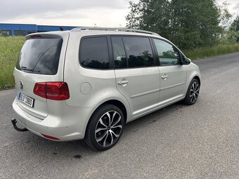 Volkswagen Touran - 5