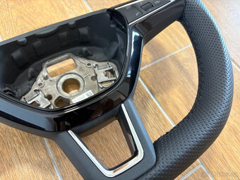 NOVÝ VOLANT ŠKODA OCTAVIA 3 SPORTOVNÍ - 5